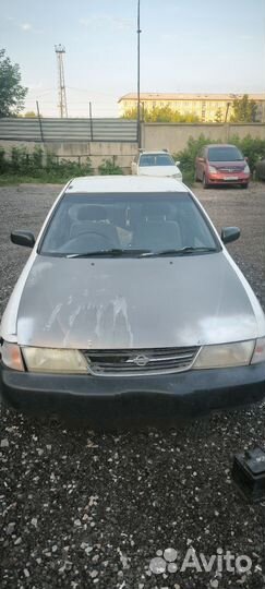 Nissan Sunny 1.4 AT, 1995, битый, 500 000 км