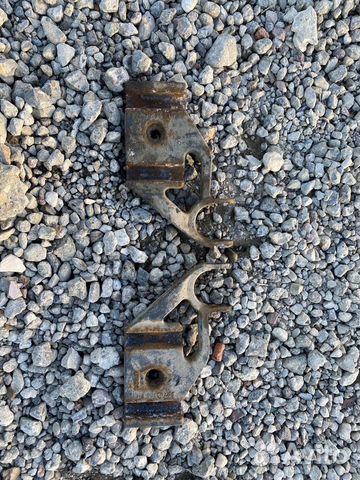 Volvo fm кронштейны переднего амортизатора