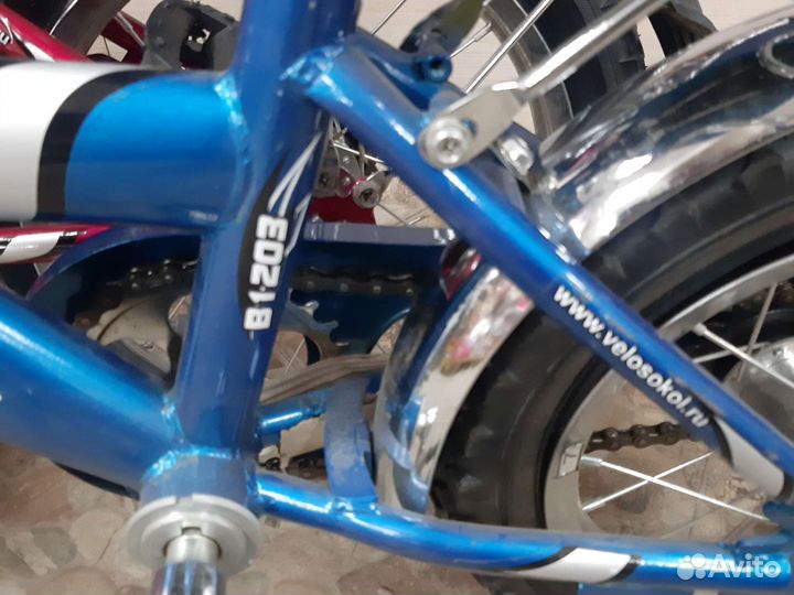 Велосипед 12 новый цвет разный