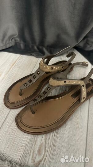 Сандалии женские