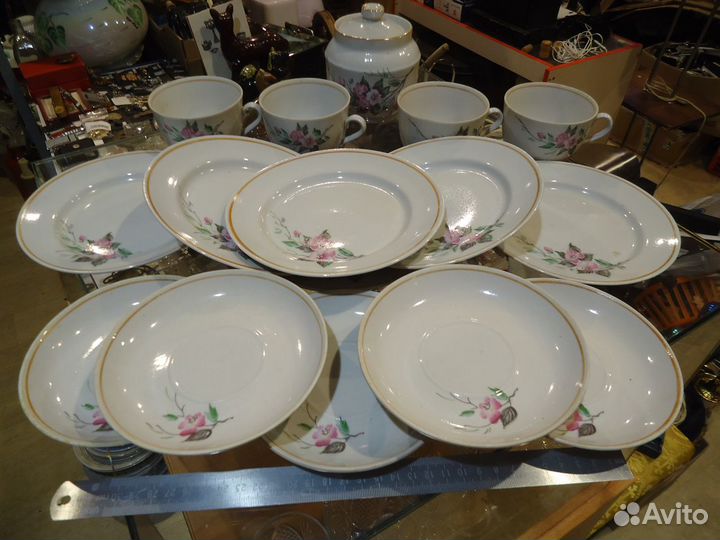 Часть чайного сервиза