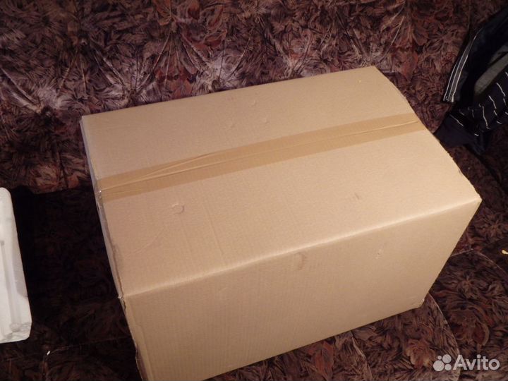 Детские вещи коробкой