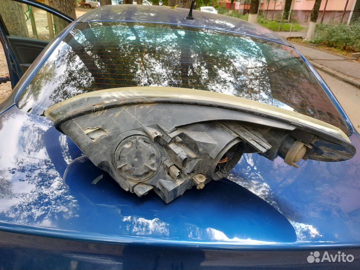 Фара renault fluence