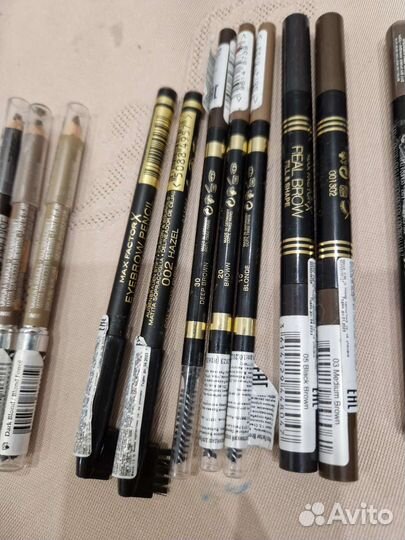 Карандаш для бровей, глаз и губ