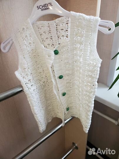 Жакет-кофточка для девочки ручная