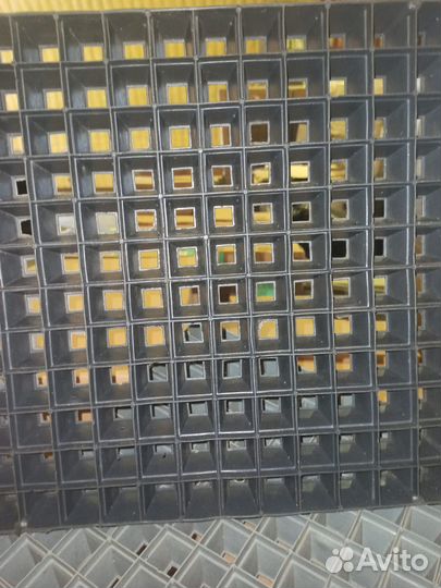 Продам кассеты на 144 ячейки под рассаду
