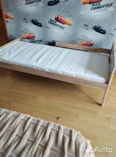 Кровать детская IKEA с матрасом