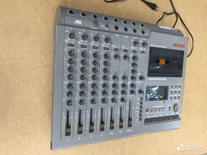 Tascam 464 Portastudio