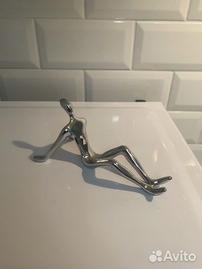 Статуэтка + держатель для телефона