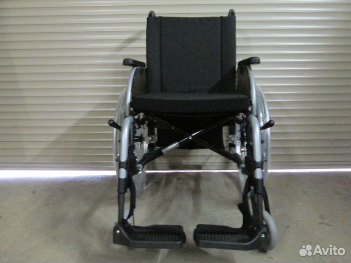 Кресло - коляска универсальная новая. в упаковке
