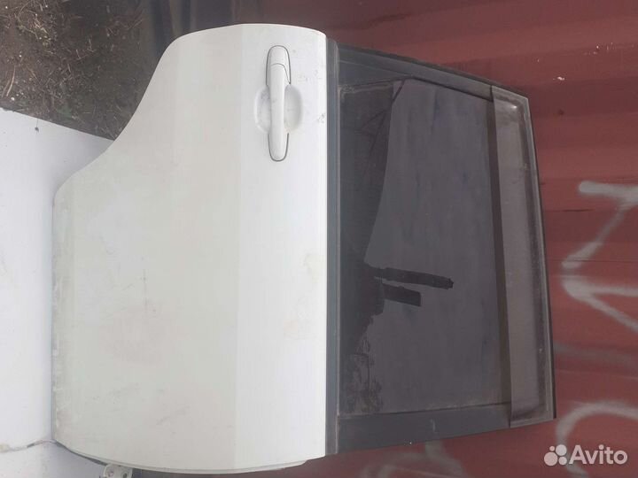 Дверь на сузуки лиана 01-07г.в