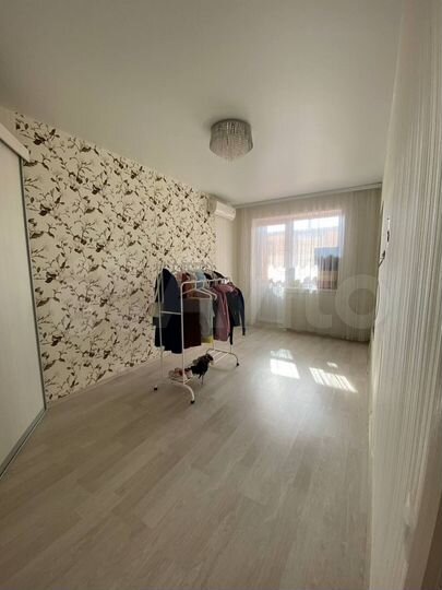 2-к. квартира, 62 м², 1/3 эт.