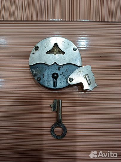 Замок врезной