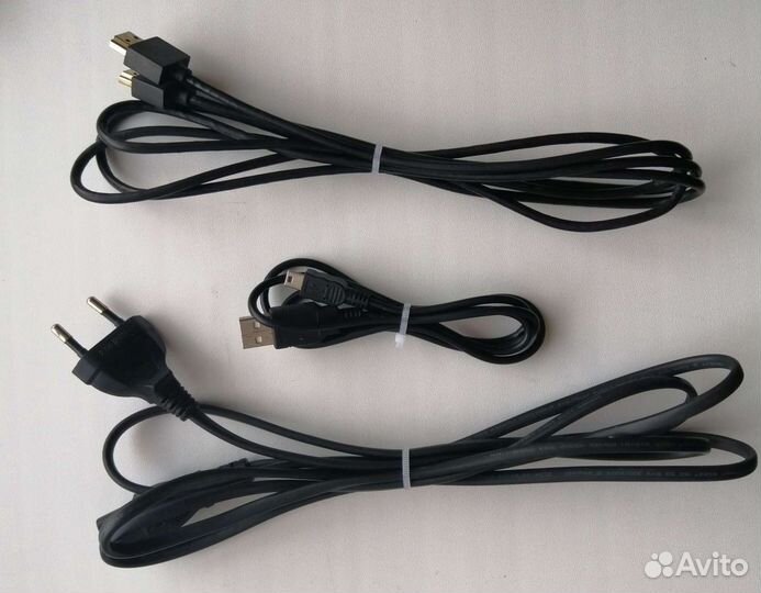 Прошитая PS3, 35 игр, 2 джойстика, мув