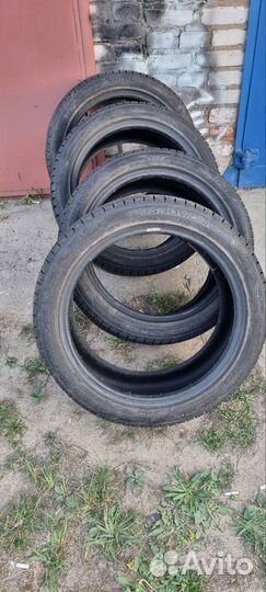 Triangle Snowlink TWT02 255/45 R18