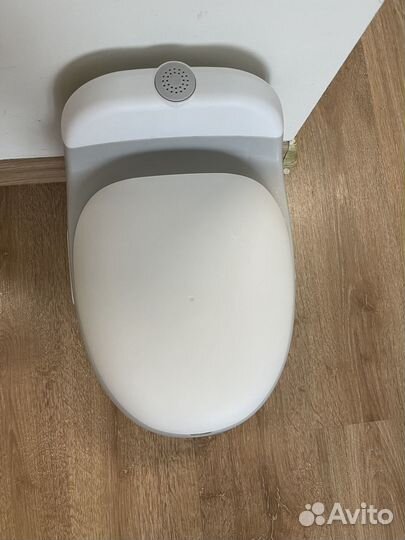 Детский горшок в виде унитаза