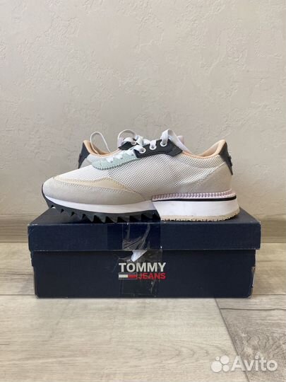 Женские кроссовки Tommy Jeans Cleat WMN