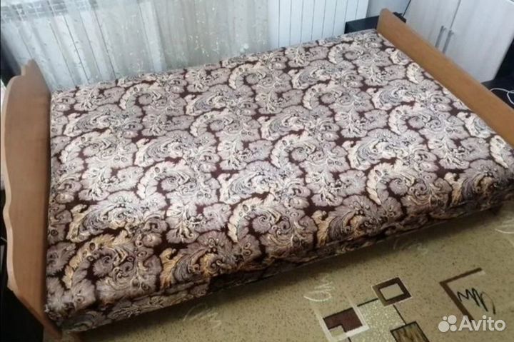 Спальный гарнитур