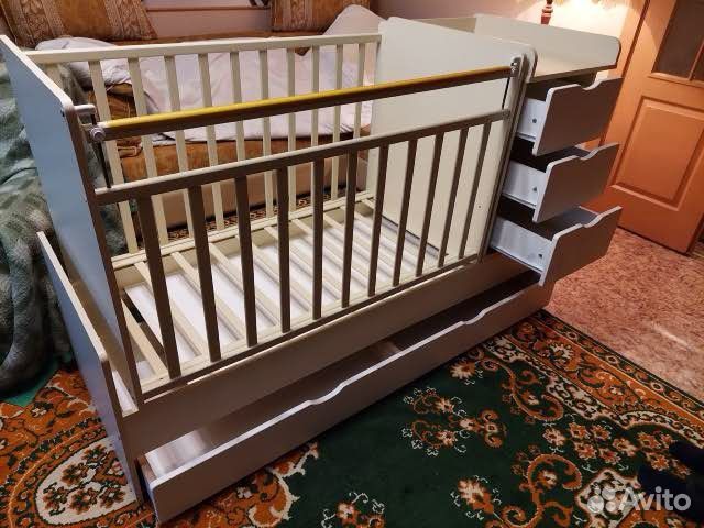 Детская кроватка трансформер с маятником