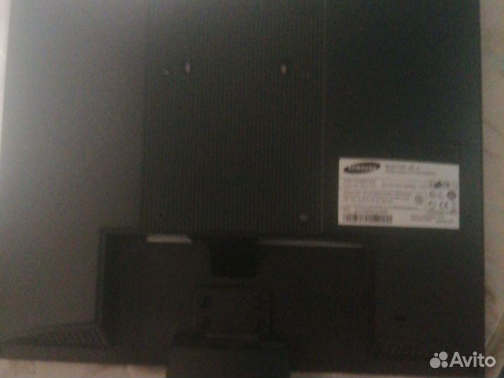 Монитор Samsung syncmaster 720n