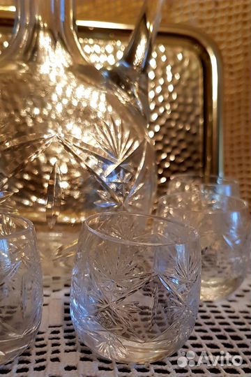Графин и рюмки,хрусталь