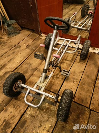 Детский веломобиль