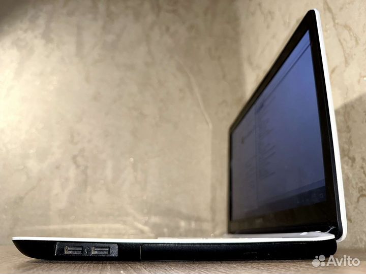 Игровой ноутбук Sony Vaio i3/750GB/GT740M/6GB