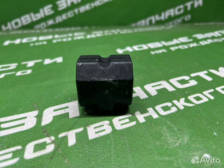 Втулка стабилизатора Audi 100 1987