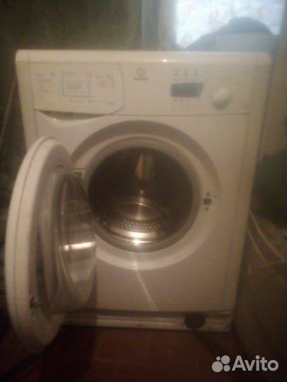 Стиральная машина indesit