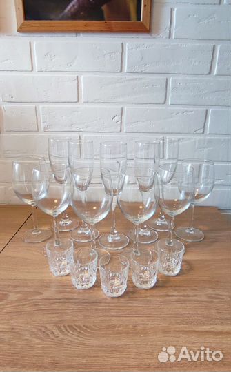 Бокалы, фужеры, рюмки