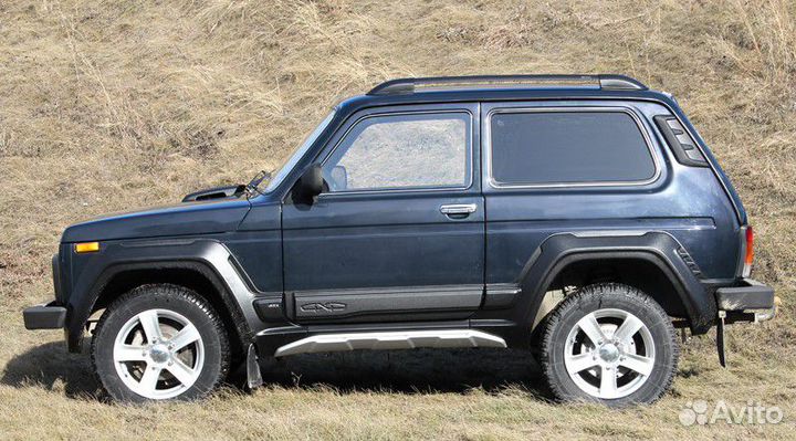 Рейлинги продольные на крышу LADA 4x4 черный