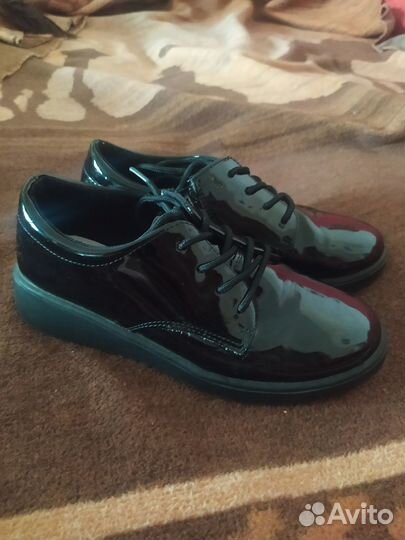 Продам туфли для девочки