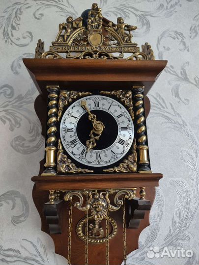 Часы настенные Голландия с боем