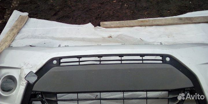 Бампер передний Suzuki Vitara 2 2016-2019