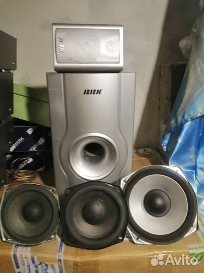 Колонки динамики разные