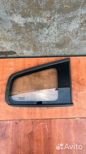 Стекло кузовное глухое правое Chevrolet Orlando (2