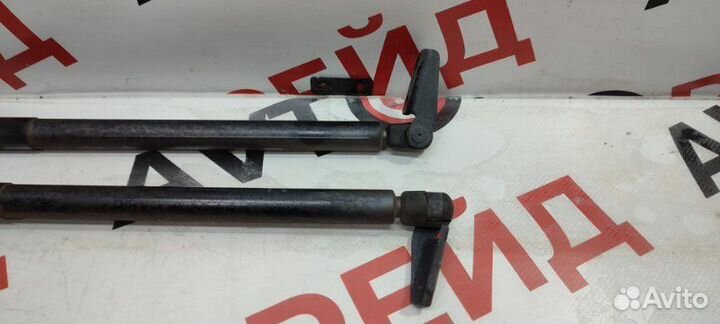 Амортизатор двери багажника Mitsubishi Airtrek