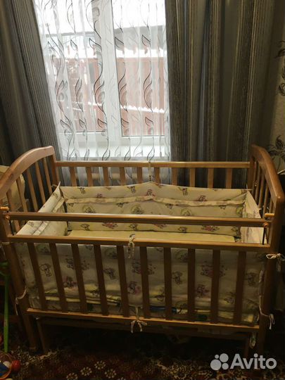 Кроватка маятник