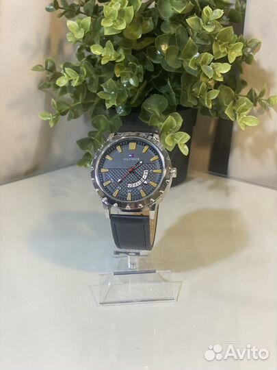 Tommy hilfiger часы