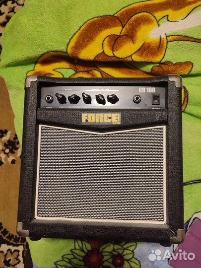 Гитарный комбоусилитель