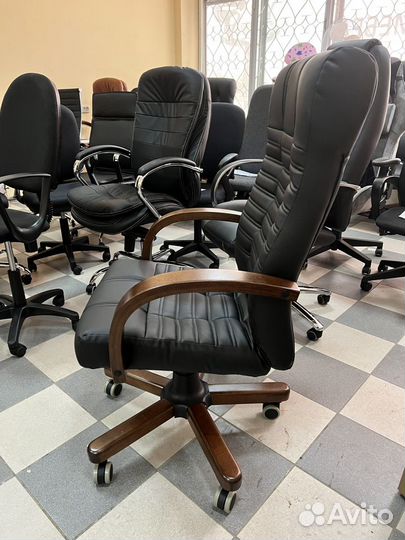 Кресло, новое с выставки, Атлант эко, дерево натур