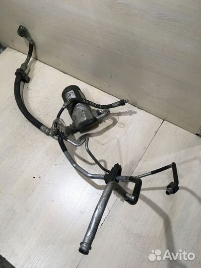 Трубка кондиционера пассат B5 1.6 бензин