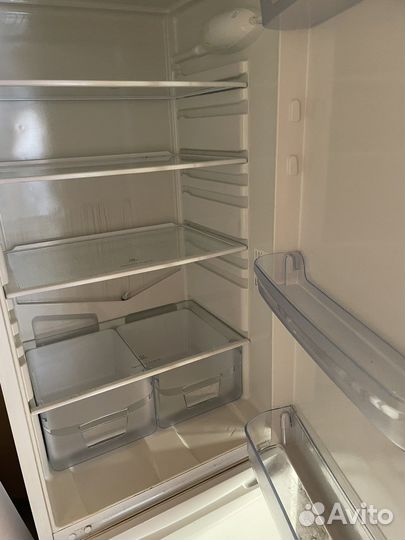 Холодильник бу indesit