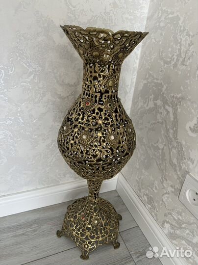 Бронзовые напольные вазы