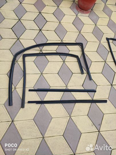 Уплотнитель двери Шевроле Авео т250