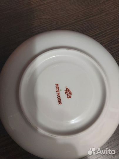 Тарелки, блюдца