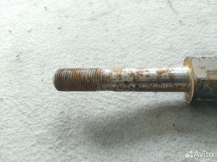 Рычаг подвески нижний передний левый LADA Priora