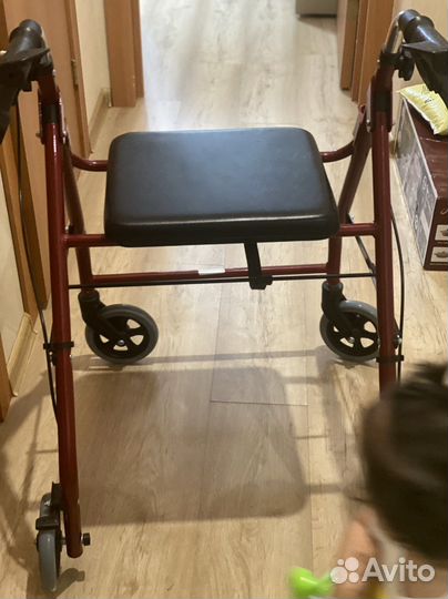 Ходунки для взрослых на колесах