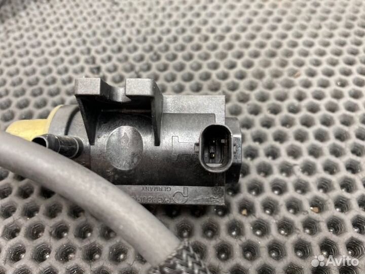 Клапан электромагнитный Mercedes-Benz C-Class W204