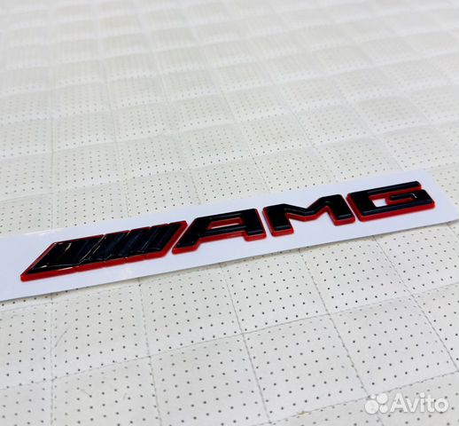 Логотип AMG на багажник черный с красным